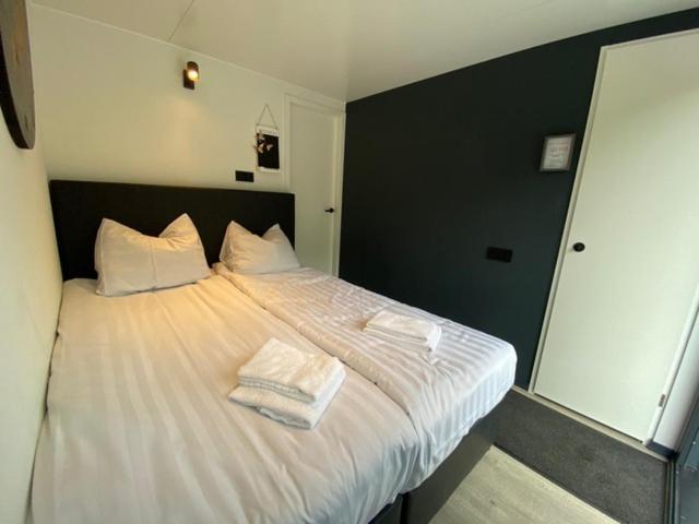 Middelaar Houseboat Mookerplas מראה חיצוני תמונה